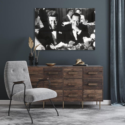 Acrylglasbild - John F Kennedy & Frank Sinatra Wohnbeispiel