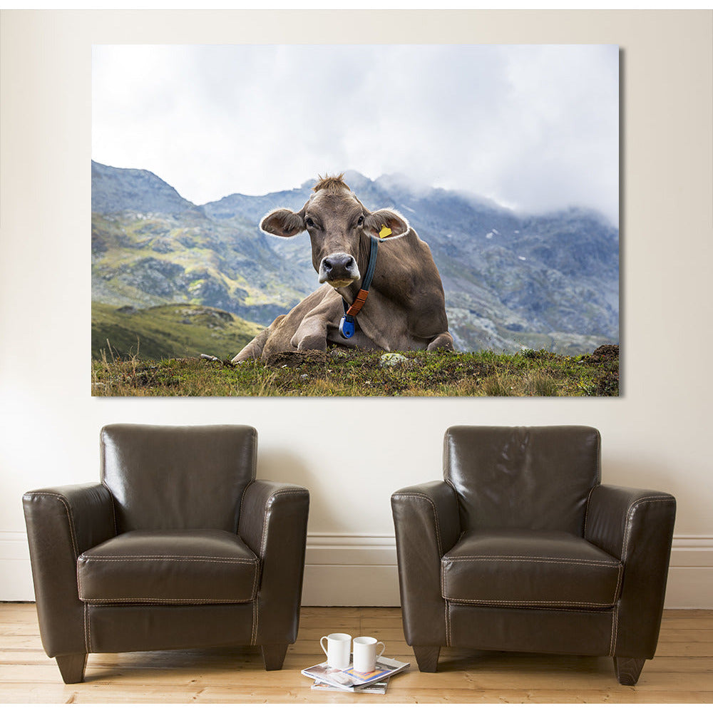 Acrylglasbild - Alpenwelt Kuh Wohnbeispiel