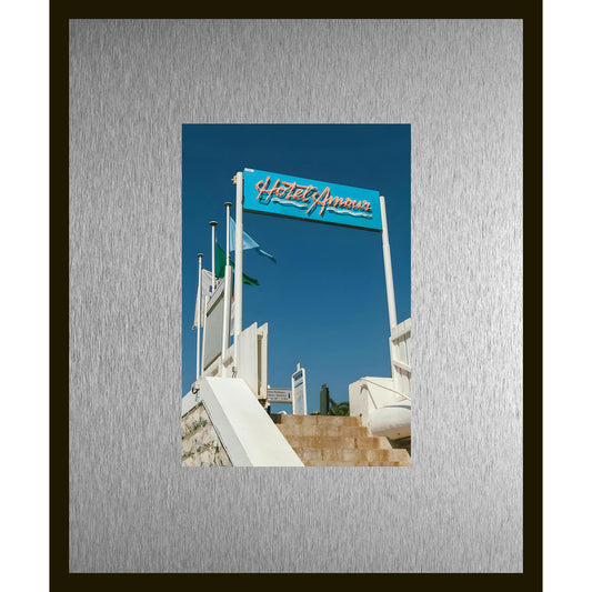 Rahmenbild mit Alupassepartout - Hotel Amour Retro