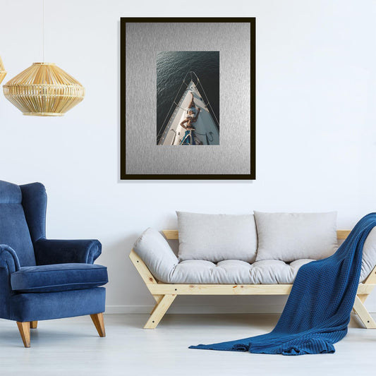 Rahmenbild mit Alupassepartout - Sunbathing on boat