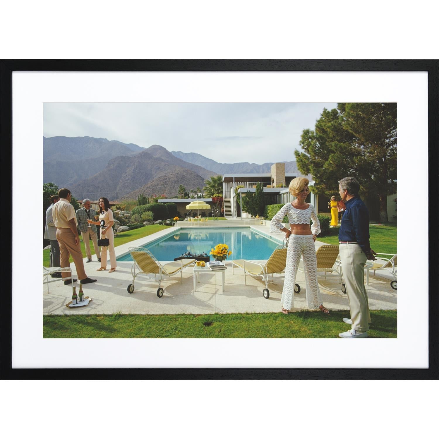 Slim Aarons - Poolside Conversation Detail