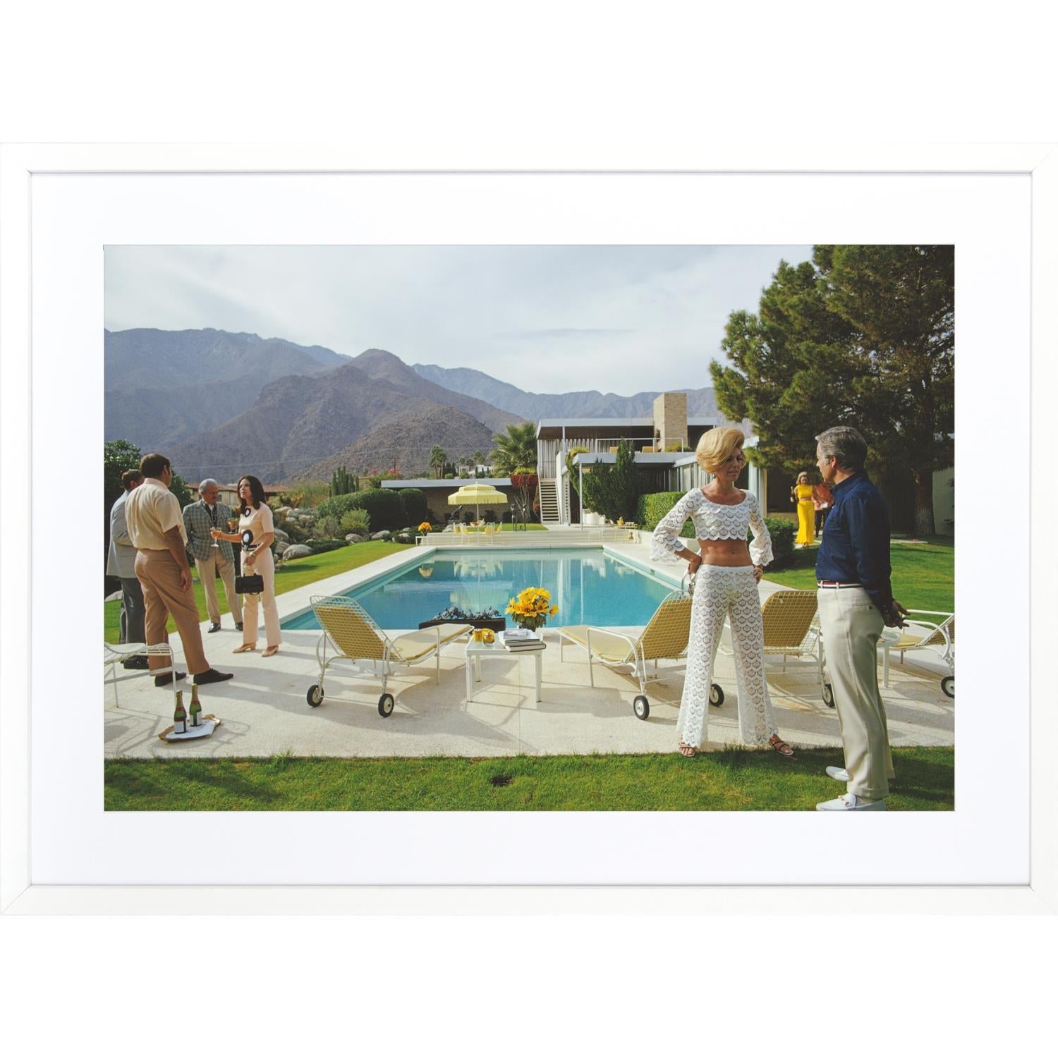 Slim Aarons - Poolside Conversation Detail