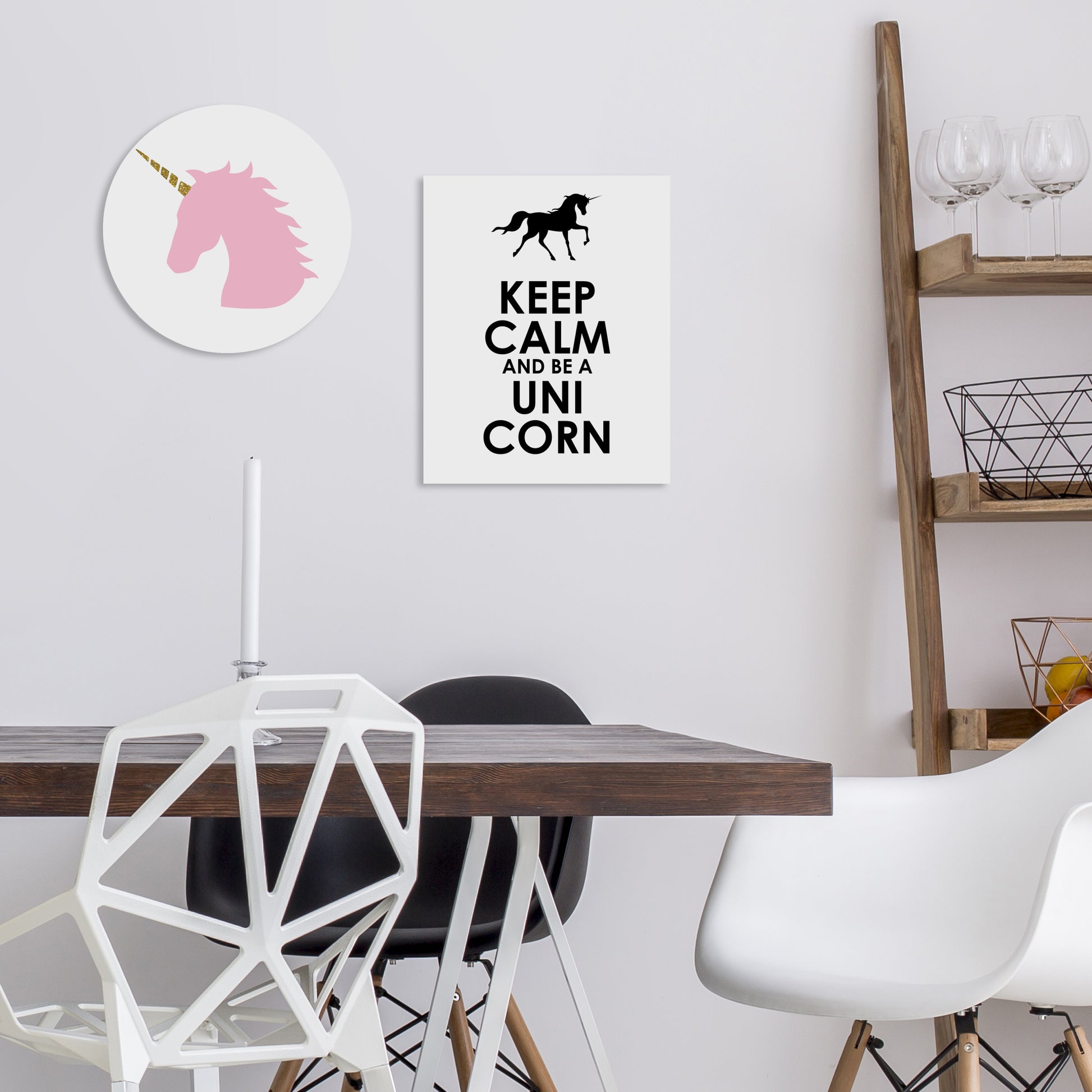 Leinwandbild - Keep Calm And Be A Unicorn Wohnbeispiel