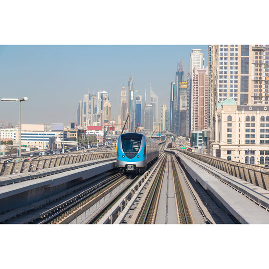 Queen Kerosin Leinwandbild - Railway in the city