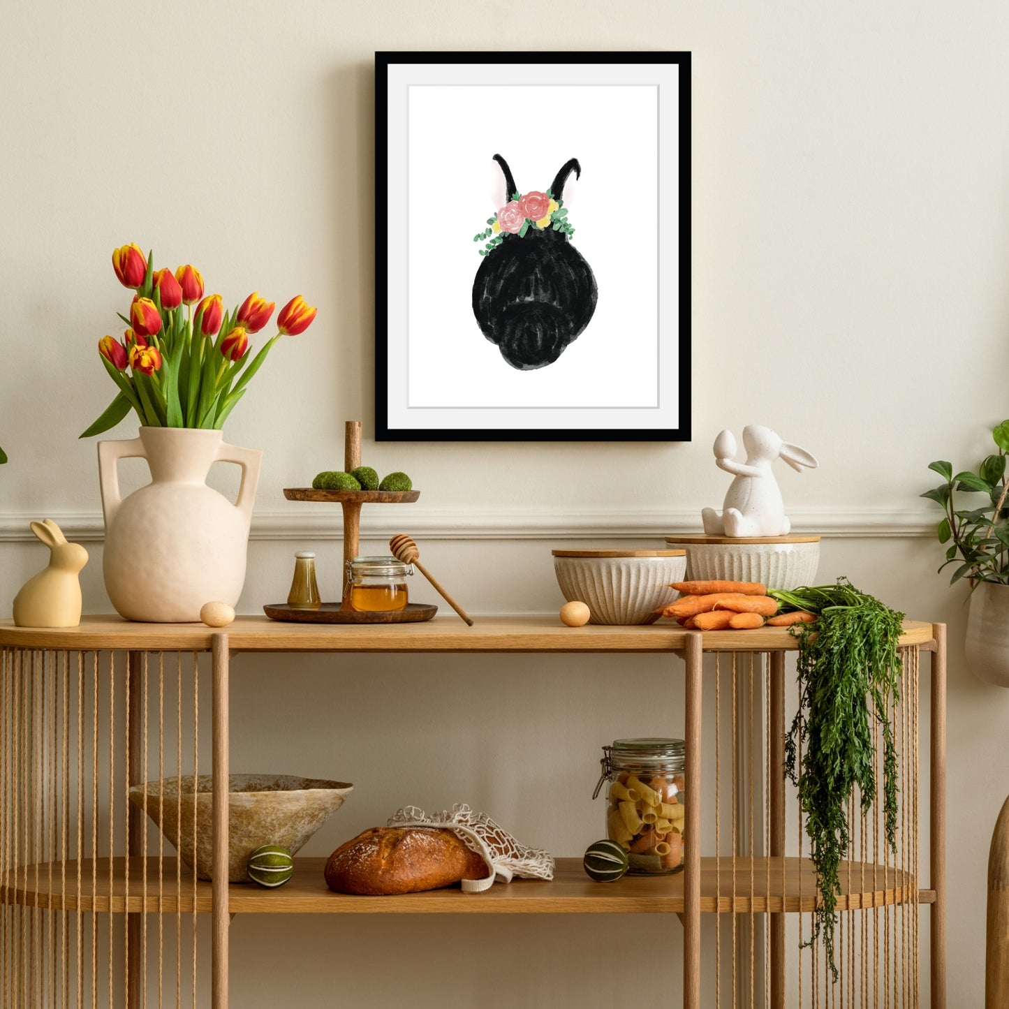 Rahmenbild -  Schwarzer Hase mit Blumen - Einrichtungsbeispiel Foto