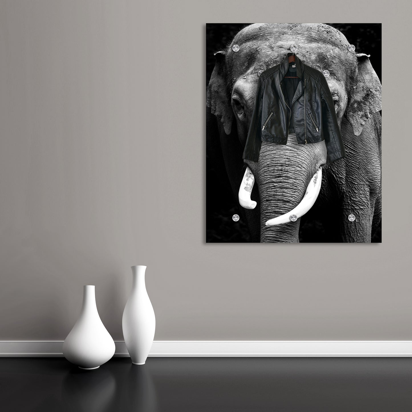 Garderobe - Elephant Detail